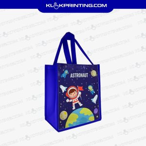 Tas Ulang Tahun uk. 20x10x25cm